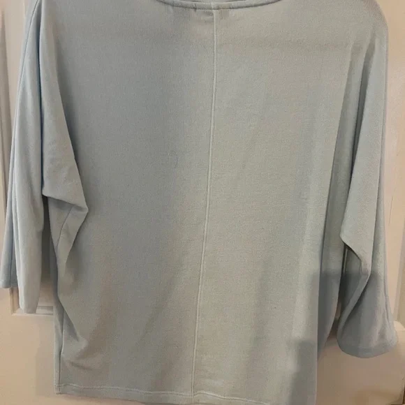 TAHARI SWEATER. Lightweight. Robins Egg Blue SZ Small Petite. Loose/Forg… - Picture 4 of 5